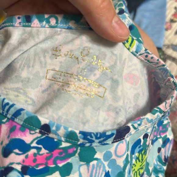 EUC Lilly Pulitzer Girls Multi Dive Bar Long Sleeve Top size 10 - Picture 3 of 3